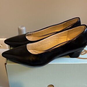 Life Stride Black Women's Pumps